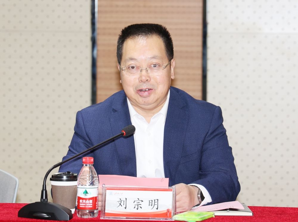 AB3A4362_副本.jpg william威廉亚洲官方